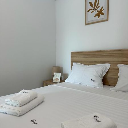 Cozy Holidays In Center Of Suceava Esplanada Ngoại thất bức ảnh