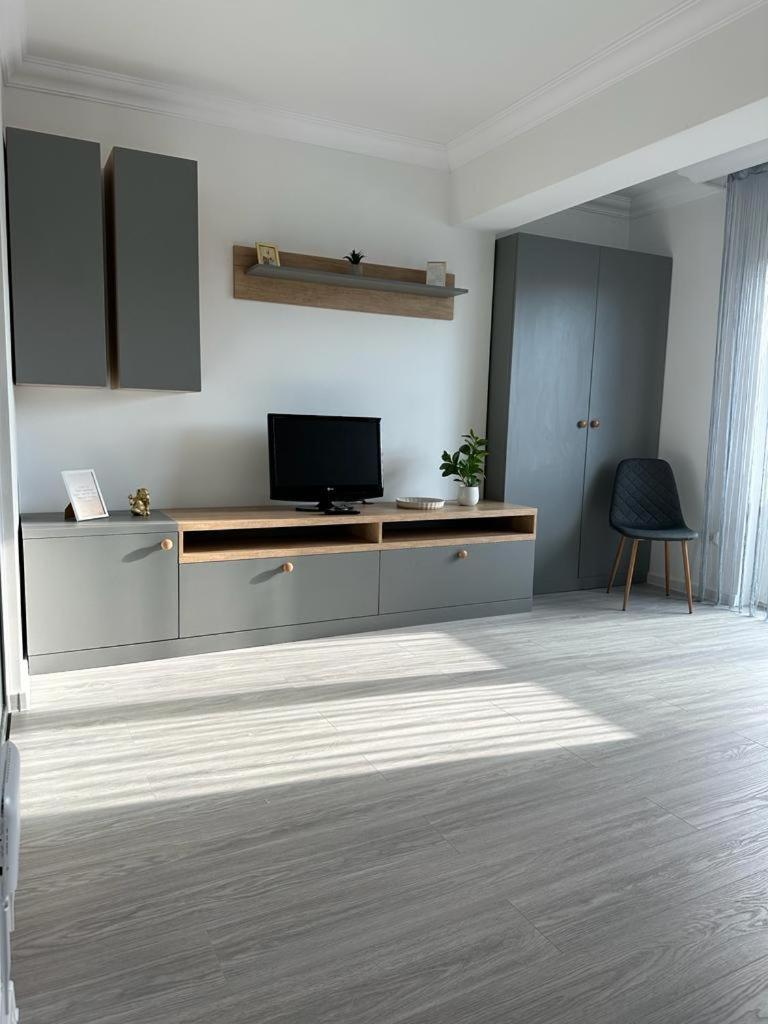 Cozy Holidays In Center Of Suceava Esplanada Ngoại thất bức ảnh